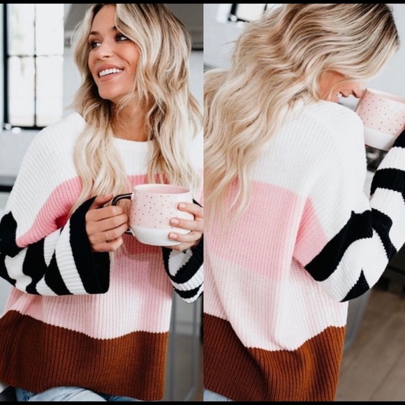 Big Striped Sleeve Turtleneck - Picture 6 of 9